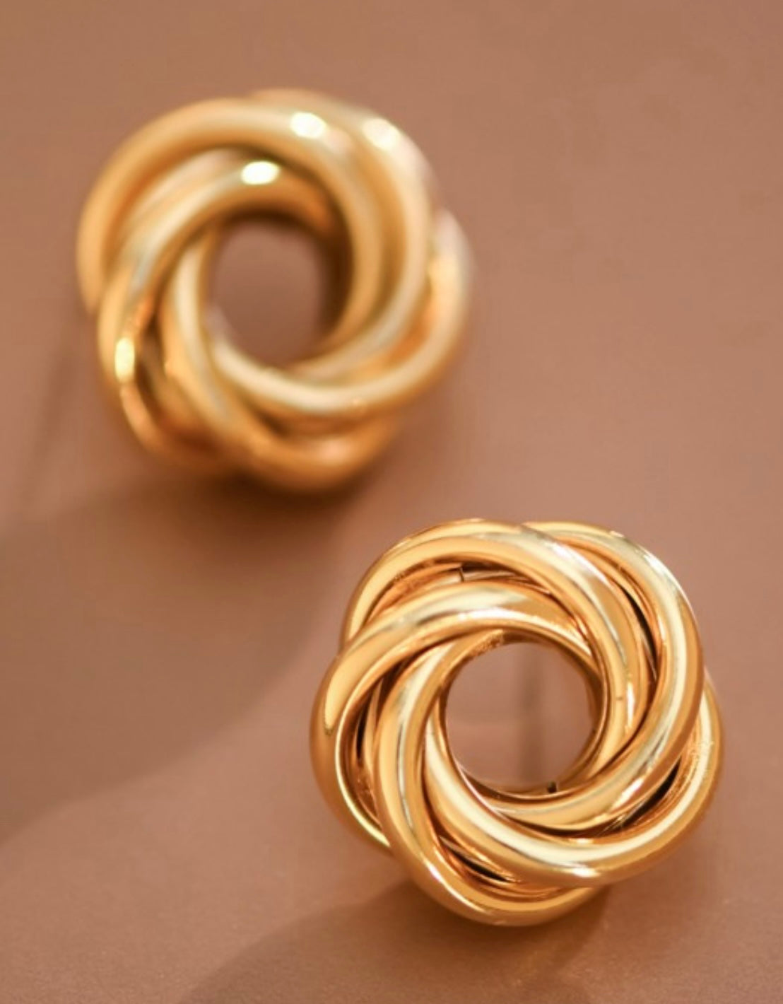 18K Gold Twist Studs